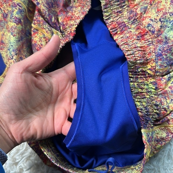 Lululemon Hotty Hot Shorts - Picture 4 of 6